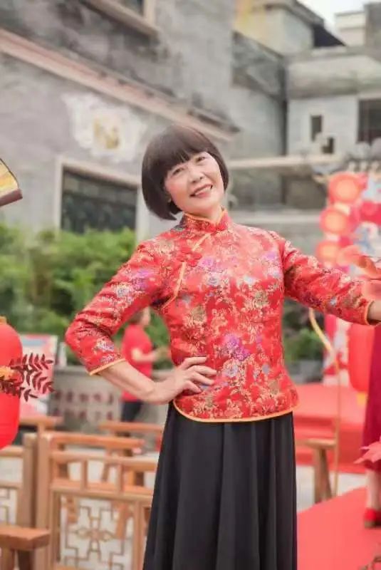 default (1).jpg 图片