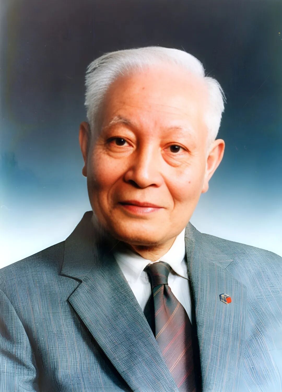 何炳林先生肖像图.jpg